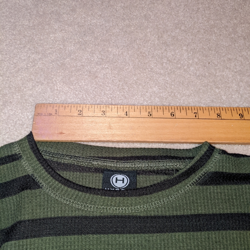 Nwt Hybrid threads green & black striped long sleeve top - Picture 10 of 13